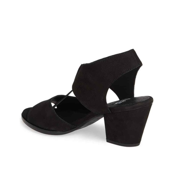 ✨NIB✨ EILEEN FISHER Doe Nubuck Sandals Black Sz 7.5M - Picture 5 of 5
